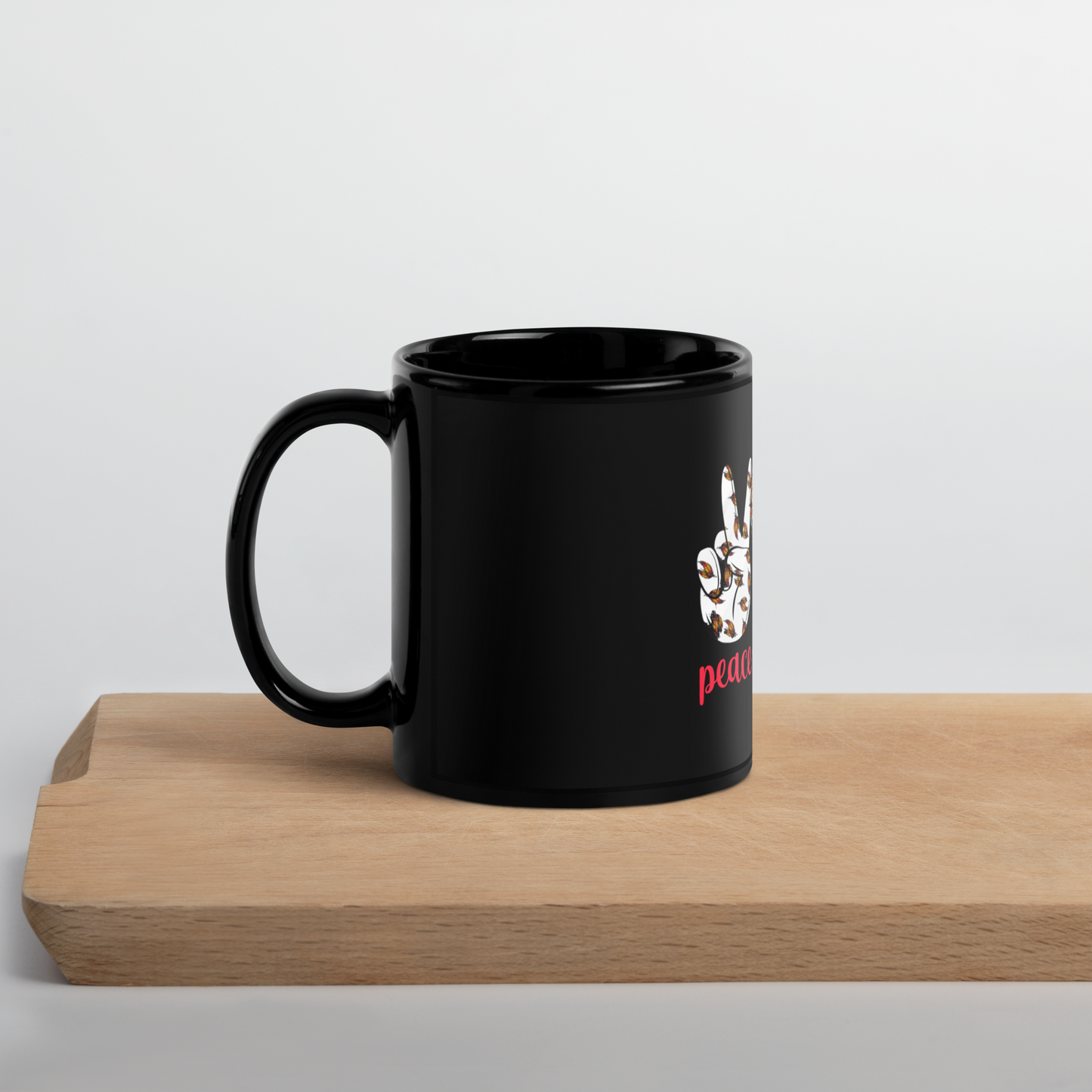 Mug Idigenous "Peace Love Native" Black Glossy